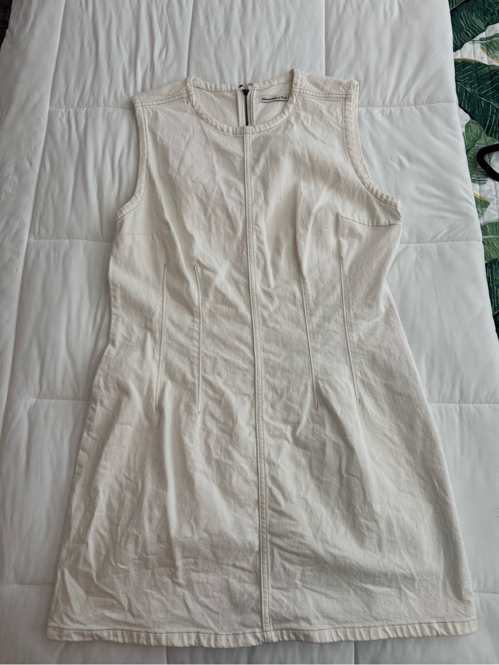 Abercrombie & Fitch Cream Sleeveless Zip-Front Shift Dress